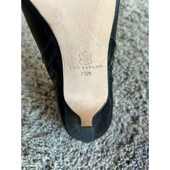 $158 ANN TAYLOR 7.5 ANKLE BOOTIE Leather Heeled SHOOTIE Pointed BLACK NEW E24 - Picture 8 of 9